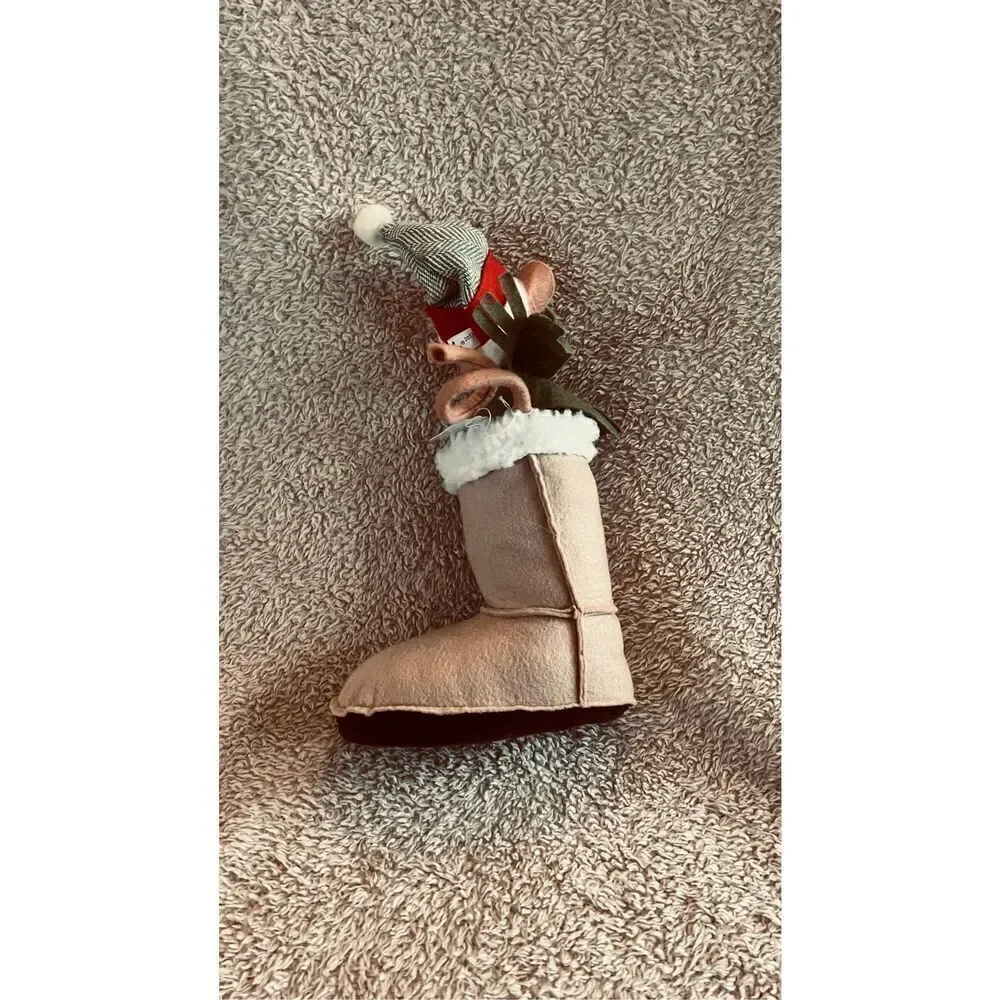 Annalee Christmas Mouse in Stocking 10